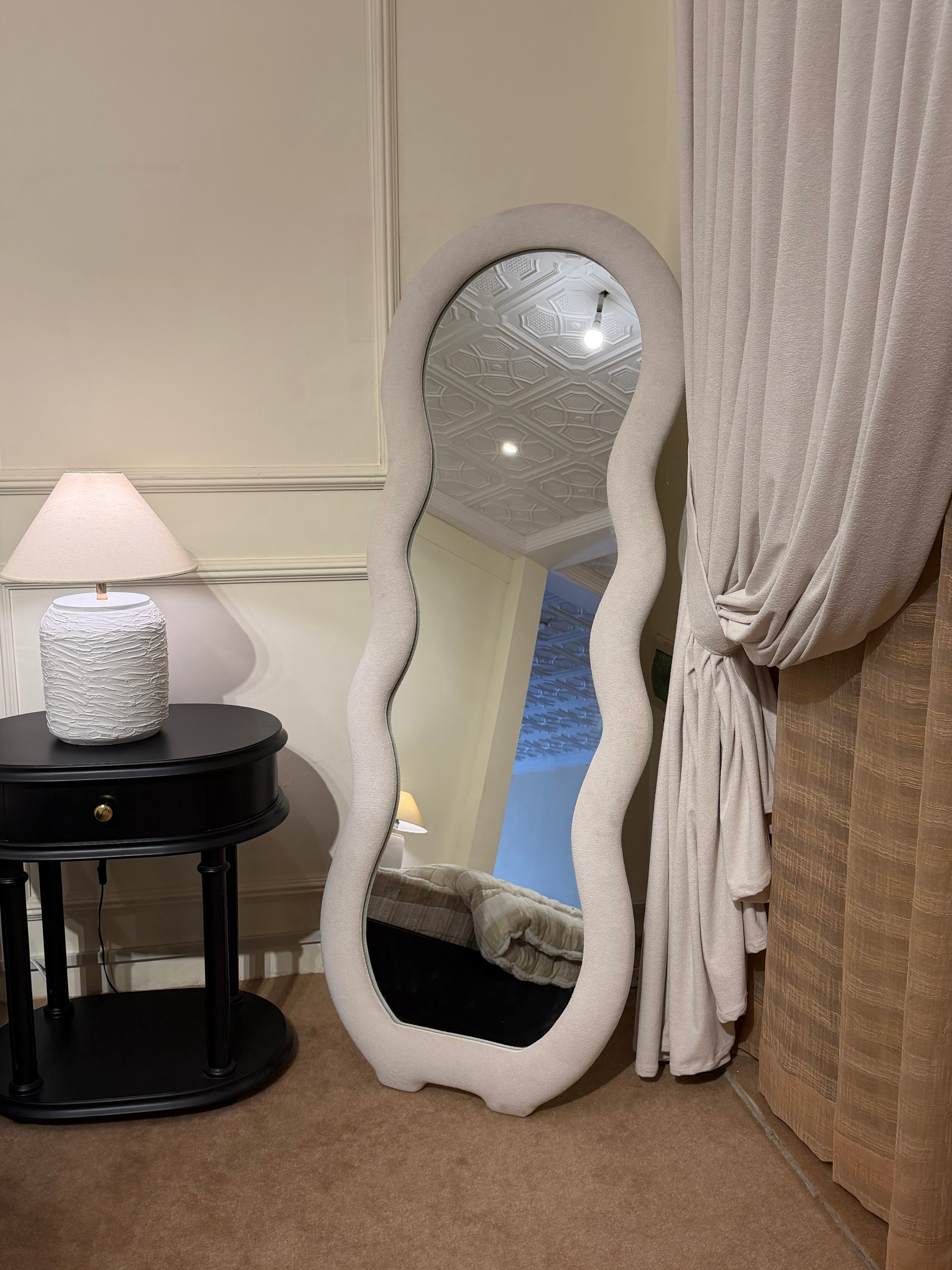 Wavy Mirror