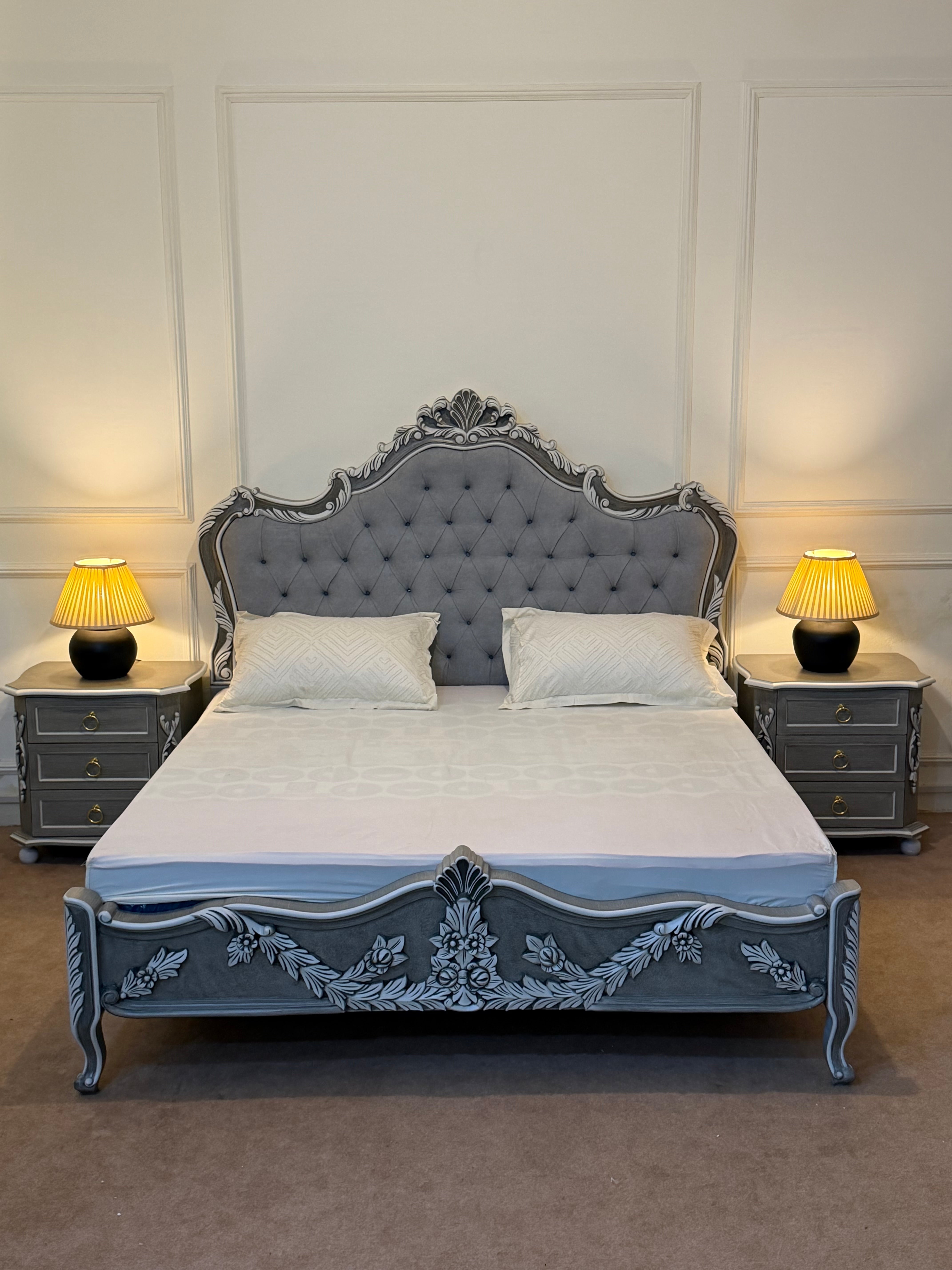 LUXE BED