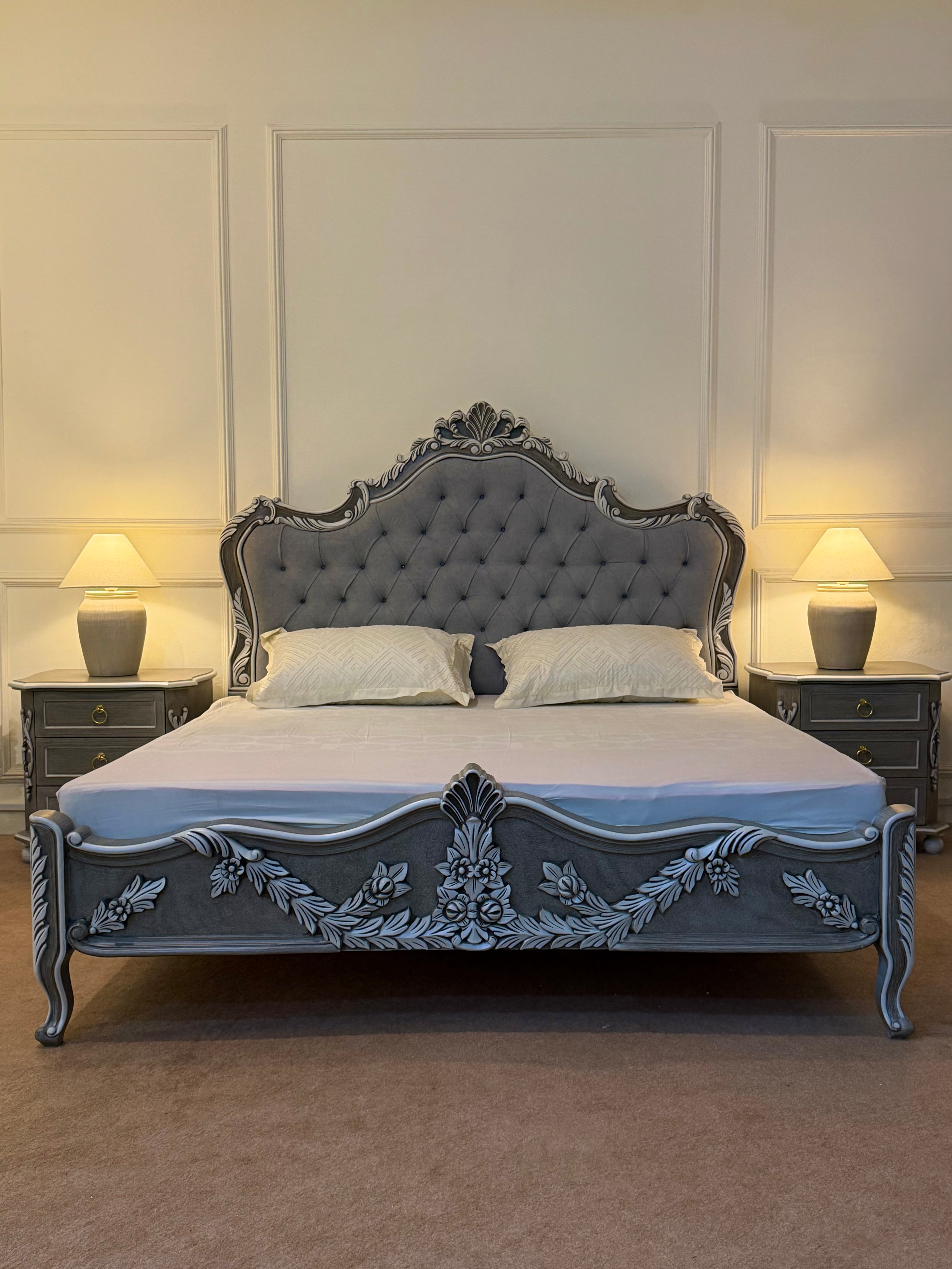 LUXE BED