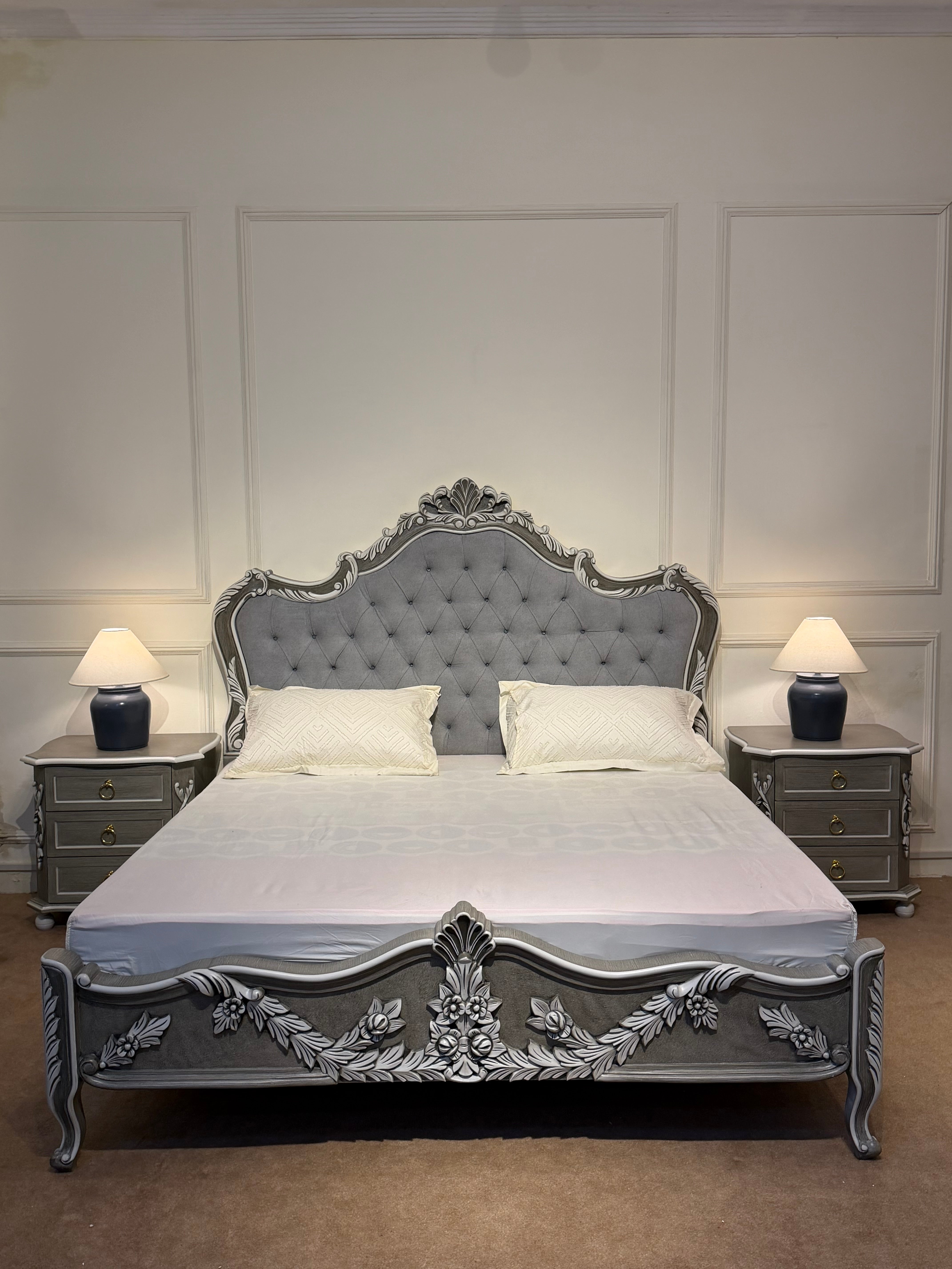 LUXE BED