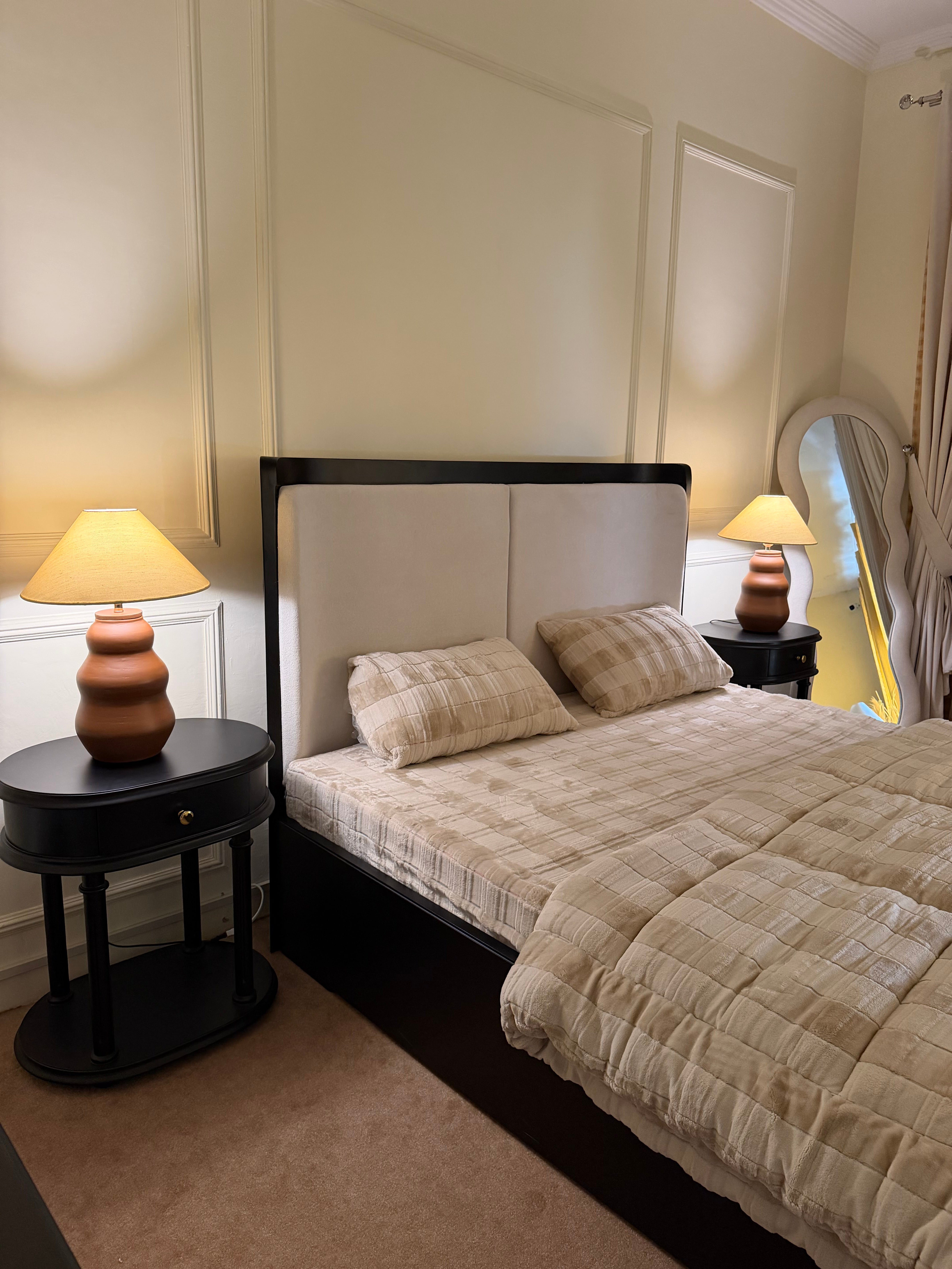 SHADOW Bed Set